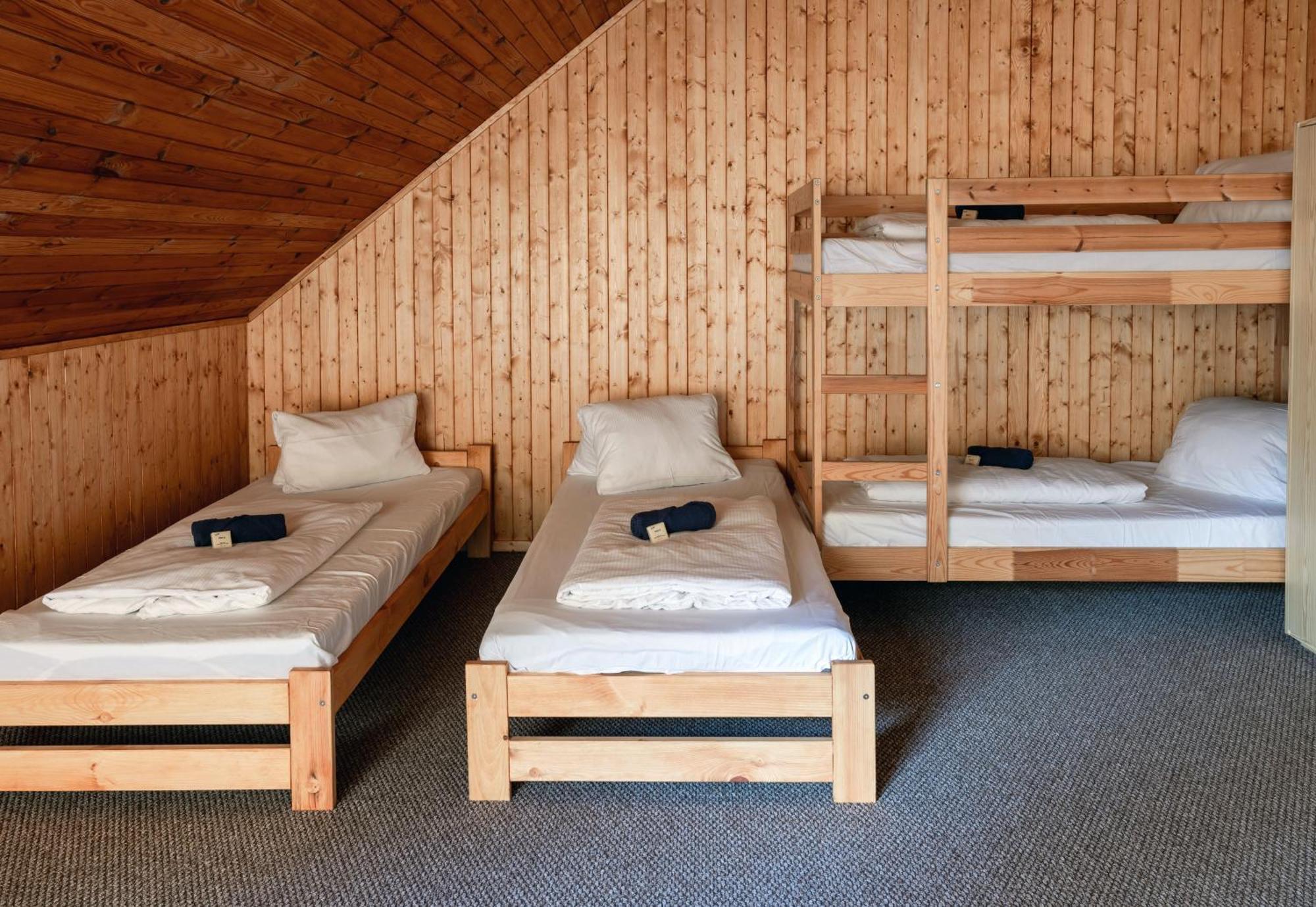 Smíšený 6lůžkový společný pokoj